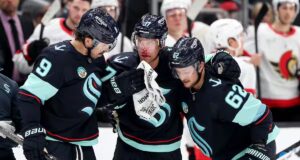 Jaden Schwartz sta realizzando una patin au visage