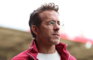 Ryan Reynolds dona £ 10.000 alla raccolta fondi dell’adolescente di Wrexham