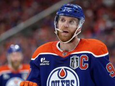 À VOIR: Quando Connor McDavid perde pazienza