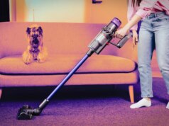 Come testiamo gli aspirapolvere senza fili