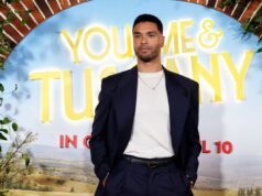 Rege-Jean Web page afferma che la riunione di SNL UK con l’ex allievo di Bridgeton Nicola Coughlan è stata “deliziosa”