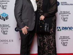 Corrie, Emmerdale e le star della TV al mega ballo di raccolta fondi da 1 milione di sterline a Manchester – tutte le foto