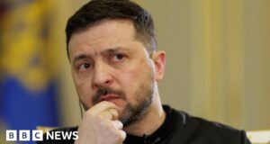 Zelenskyj afferma che gli alleati gli hanno chiesto di ridurre gli attacchi all’energia russa