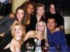 Celebrità, attenzione! L’ex supervisor delle Spice Ladies, Simon Fuller, sta scrivendo un libro di memorie ‘esplosivo’ sui suoi cinquant’anni nel mondo dello spettacolo. Gli addetti ai lavori dicono a KATIE HIND perché lo sta facendo e quali star hanno più da temere