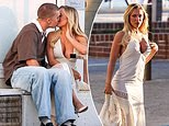 Ops! Tammy Hembrow, 31 anni, soffre di uno sfortunato malfunzionamento del guardaroba mentre esce dal suo vestito scollato durante un appuntamento bollente con il nuovo fidanzato toyboy Grayson Te Moana, 23 anni