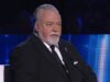 Kyle Sandilands esce dal copione durante l’episodio dal vivo di Australian Idol e cube che rimarrà disoccupato poiché la scadenza di mezzanotte per la sospensione dell’ARN scade tra