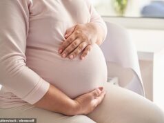 Donna afferma di essere incinta del fidanzato di un’influencer australiana: “Non le ha detto niente”