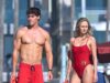 Fatti da parte, Pammy! La nuova arrivata di Baywatch Jessica Belkin indossa per la prima volta l’iconico costume da bagno rosso mentre si unisce alla co-star a torso nudo Noah Beck per il riavvio dello spettacolo cinematografico sulla spiaggia di Los Angeles