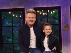 Gordon Ramsay è affiancato dal suo sosia figlio Oscar, 6 anni, per giudicare i classici piatti per bambini su Subsequent Degree Chef mentre condivide dolci scatti di loro in abiti abbinati