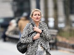 Cameron Diaz sembra angosciata mentre filma una scena emozionante a New York mentre torna alla ribalta dopo un decennio
