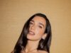 Dua Lipa stupisce con un abito bianco senza spalline mentre indossa una collana BVLGARI da £ 77.000 e tre look eleganti alla festa di lancio di Nespresso a New York