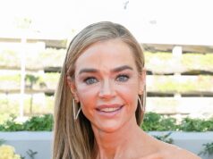 Denise Richards, 55 anni, ammette di aver avuto un lifting COMPLETO 8 mesi fa aggiungendo che period “terrorizzata”