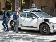 Uber investirà fino a 1,25 miliardi di dollari nel produttore di veicoli elettrici Rivian per lanciare 50.000 robotaxi