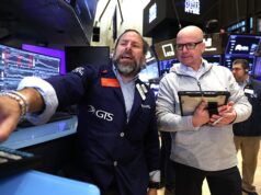 I mercati europei faticano a trovare la direzione mentre i prezzi del petrolio fluttuano