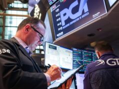 I rendimenti dei titoli del Tesoro aumentano mentre gli investitori valutano l’impennata del petrolio, le tensioni con l’Iran e l’incombente decisione della Fed