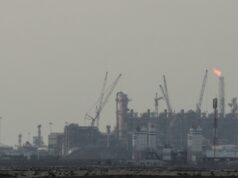 L’attacco missilistico iraniano al Qatar provoca “ingenti danni” alla struttura che ospita un enorme impianto di gasoline