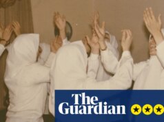 Recensione Q: libertà, bugie e trasgressioni nelle ricadute emotive di un movimento segreto delle donne musulmane