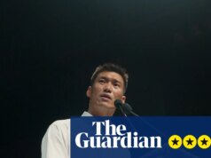 Recensione Breaking the Cycle: incontra il carismatico politico tailandese che lotta per cambiare la storia del suo paese