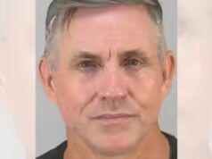 Entrato negli Stati Uniti con un visto studentesco, ora sotto custodia dell’ICE: uomo australiano condannato per stupro arrestato in Florida