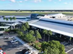 Un uomo della Florida si schianta con un’auto attraverso il cancello dell’aeroporto e cerca di entrare negli aerei a Daytona Seashore