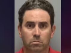 Un uomo della Florida brandisce una spada lunga 90 centimetri durante una discussione con un vicino di Cape Coral