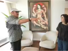 All’interno della splendida casa fronte mare di Jackie Shroff