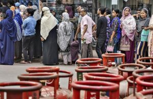 GPL e crisi petrolifera IN DIRETTA: Il petrolio crolla dopo che gli Stati Uniti hanno rilasciato la licenza ai paesi per acquistare petrolio russo per 30 giorni