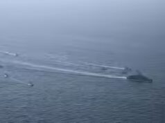 Confermato, cancellato, poi chiarito: gli Stati Uniti cambiano posizione riguardo alla “scorta” di petroliere da parte della marina nello Stretto di Hormuz