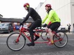 Greg James ha ricevuto una ricompensa di 1 milione di sterline dopo le lacrime durante la sfida ciclistica di 1.000 km di Comedian Reduction