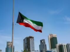 Il Kuwait ordina la sospensione del lavoro all’aperto a causa dell’allerta maltempo, mentre le preoccupazioni per la sicurezza aumentano in tutti i settori