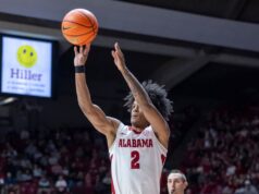 Aden Holloway dell’Alabama ha approvato il viaggio fuori dallo stato prima dei 16 anni