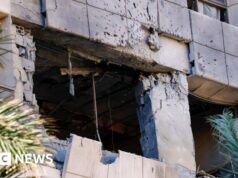 La guerra si espande al centro di Beirut mentre l’attacco israeliano uccide gli iraniani in un lodge di lusso