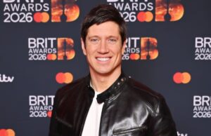 Vernon Kay è il favorito per sostituire Scott Mills su BBC Radio 2 dopo l’ultima conversazione prima del licenziamento