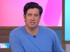 Vernon Kay cube “non andremo lì” mentre critica brutalmente il collega della BBC per “orrenda igiene personale”