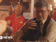 La commovente storia di un padre, una figlia e una fede nuziale che stupiscono l’India