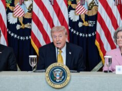 Guarda dal vivo: Trump fornisce aggiornamenti sulla guerra in Iran prima della riunione del consiglio del Kennedy Middle