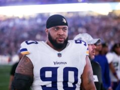 I Cowboys firmano un anno con DE Jonathan Bullard