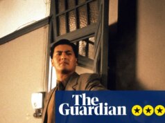 Recensione di The Killer – Il melodramma pieno di armi di John Woo rimane un classico intriso di sangue