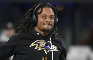 Report: I Chargers firmano un contratto biennale con RB Keaton Mitchell