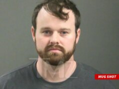 La foto segnaletica del fratello Joseph di Josh Duggar è stata rilasciata dopo l’arresto per abusi sessuali su minori