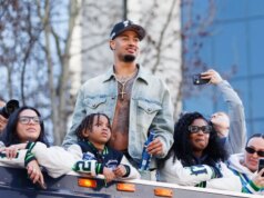 I Seahawks esercitano le opzioni per il 5° anno su WR Jaxon Smith-Njigba e CB Devon Witherspoon