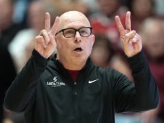 Il numero 10 di Santa Clara arriva per rubarne uno al numero 7 del Kentucky