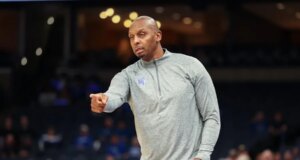 Rapporto: Memphis mantiene l’allenatore Penny Hardaway