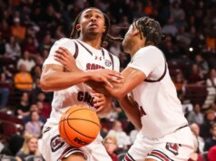 Ole Miss, Carolina del Sud, cede sotto il peso delle chiamate ravvicinate