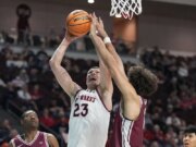 Il numero 7 di Saint Mary’s si batte per la svolta nel torneo contro il numero 10 del Texas A&M