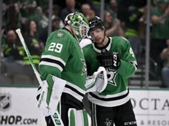 Jake Oettinger, le Stelle tengono sotto controllo i Knights, portano la serie di punti a 13