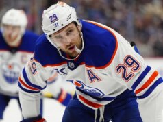 Leon Draisaitl degli Oilers F salterà “un po’ di tempo” a causa di un infortunio non specificato