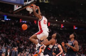 Il numero 13 di St. John’s inizia velocemente, batte il numero 6 dell’UConn per la corona di Huge East