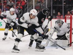 I Victorious Devils rovinano una pietra miliare della carriera per Anze Kopitar dei Kings