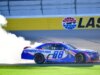 La carica tardiva spinge Kyle Larson alla vittoria della O’Reilly Collection a Las Vegas